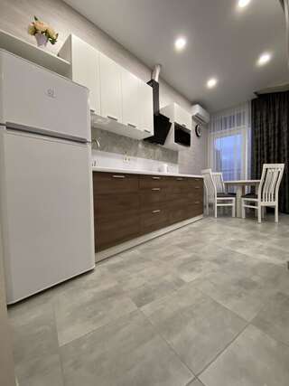 Апартаменты Soul City Apart Hotel Днепр Улучшенный четырехместный номер-8